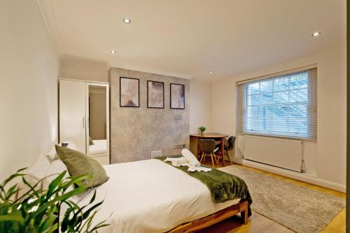 Kings Cross St. Pancras Apartment | Imperial Argyle Square Apartment