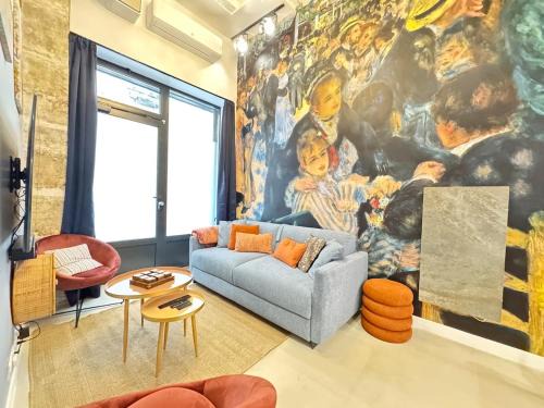 3rd Arrondissement Apartment | Impressionnists in Le Marais - Sauna & AC