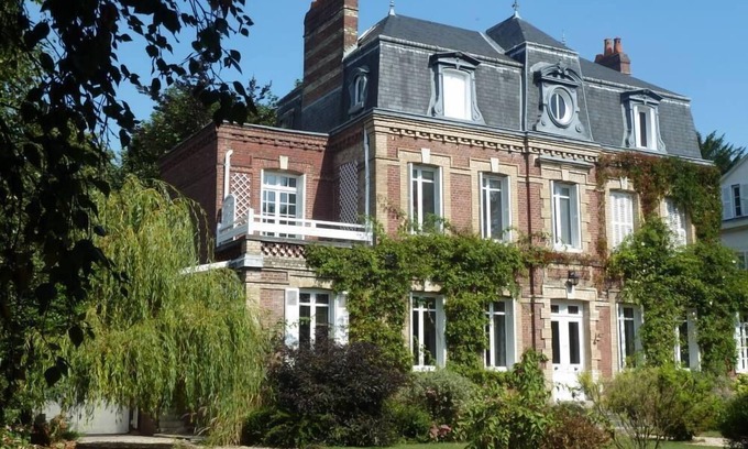 Gare-Jouvenet House | In an enclosed garden in the heart of Rouen