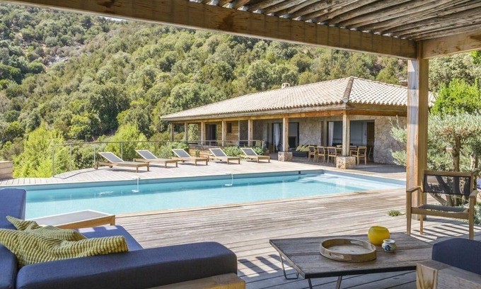Porto-Vecchio Villa | In CasaLotta, Palombaggia villa with sea view 800m from the beach, ideal for families!