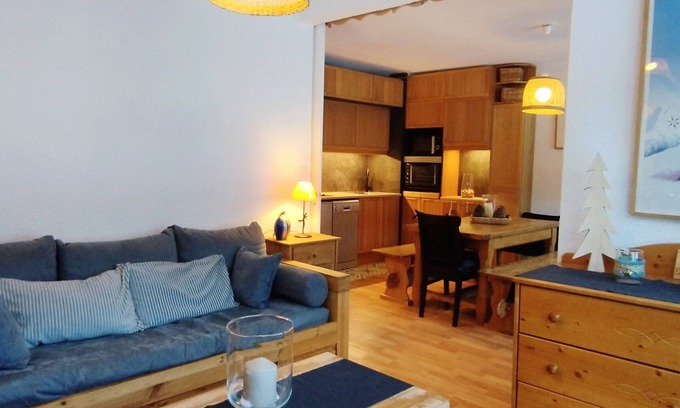 Prapoutel Apartment | In Prapoutel: 2-room cabin, ski-in/ski-out, balcony, 4th floor
