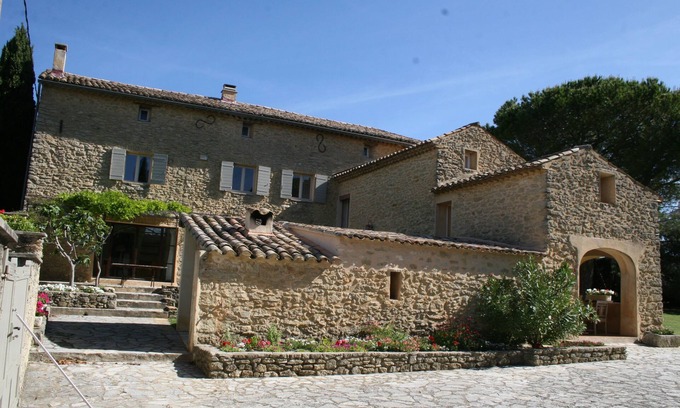 Malaucene Other | In Provence, a centuries-old farmhouse in the heart of the Mont Ventoux regional park.