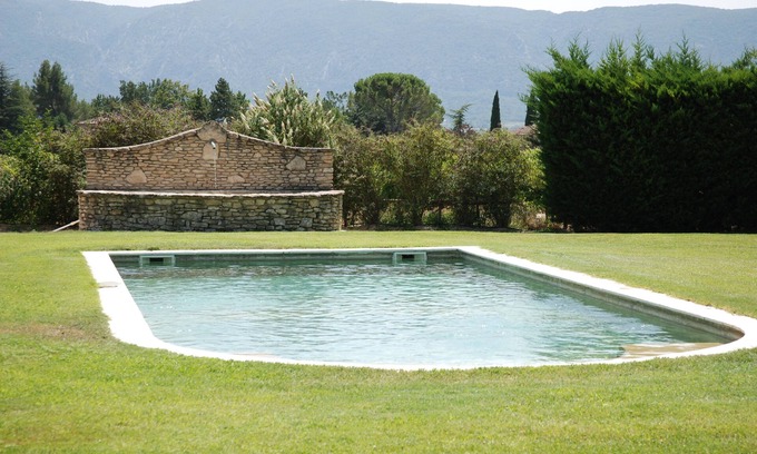 Cabrieres-d'Avignon House | In PROVENCE, Face IN LUBERON, A LITTLE PIECE OF PARADISE, PRIVATE VILLA FOR 6 Pers