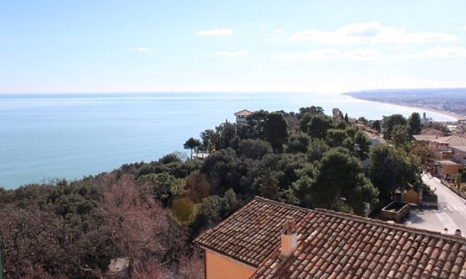 Sirolo Apartment | In the center of Sirolo, with a wonderful sea view