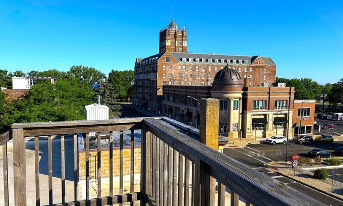 Saint Joseph Apartment | In the Heart of Downtown St. Joe, 2 BD, 1 BA Apt.
