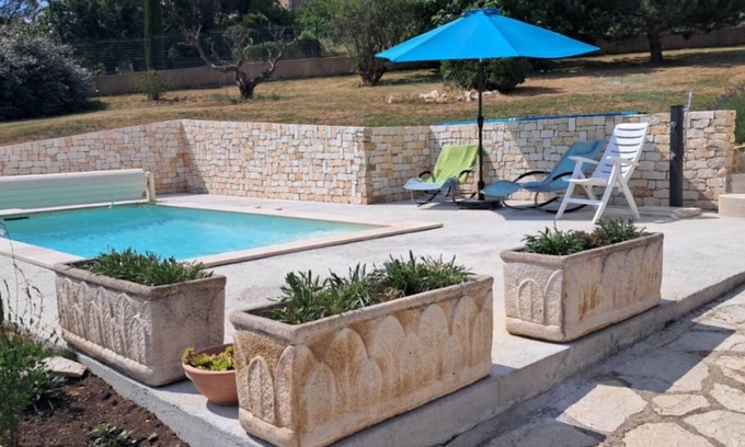 L'Hospitalet House | In the heart of Provence, beautiful, peaceful property with swimming pool. Magnificent view!