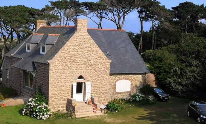 Ploumanach Villa | In the heart of the Pink Granite Coast