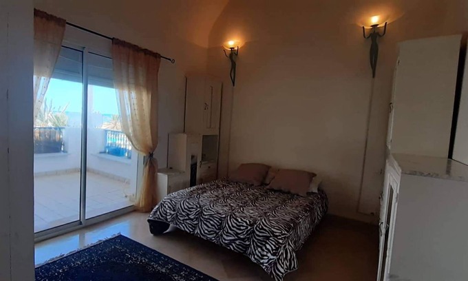 Houmt Souk Apartment | In the heart of the Marina with a view of the port and the sea