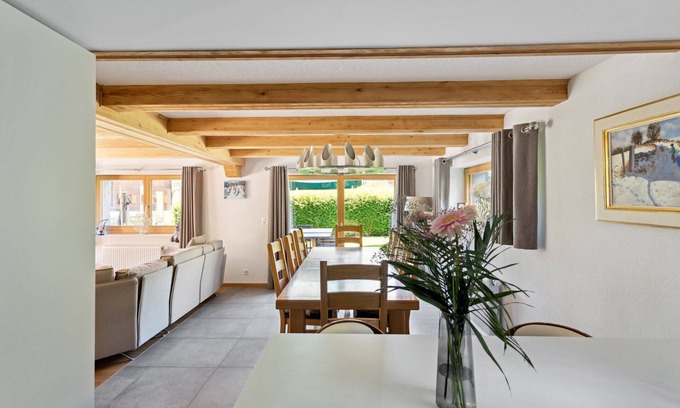 Champery Ski Chalet | In the heart of the village of Champéry, close to the Paladium and only a few meters from the cable