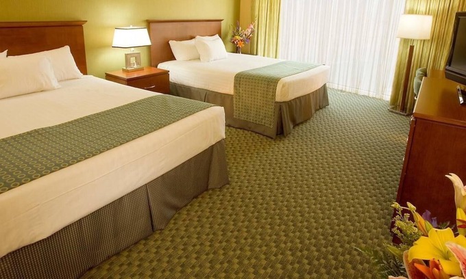 Laughlin House | In the Middle of It All! 4 Spacious Units, Game Rooms, Casino, Onsite Dining!