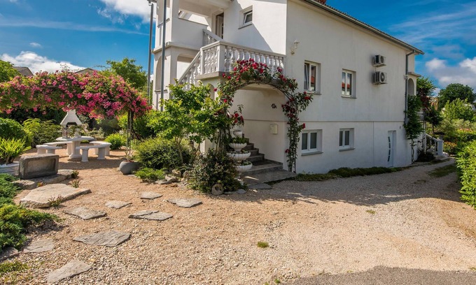Poljica Apartment | In the small village of Nenadi.