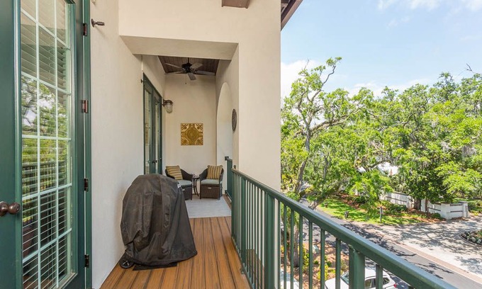 King City Apartment | In the Village. Two bedroom/two bath, top floor, pool. FLETC Friendly