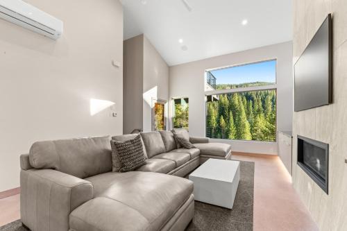 River Run Villa | Inas Way Townhomes Unit A by Summit County Mountain Retreats