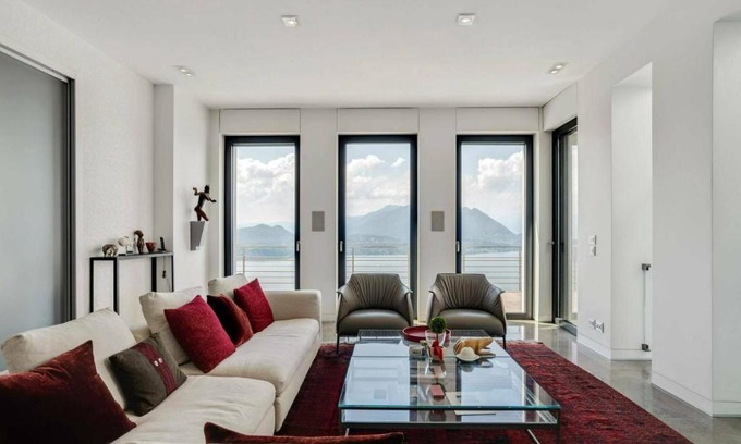Arona Villa | Incredibile villa di lusso con piscina!