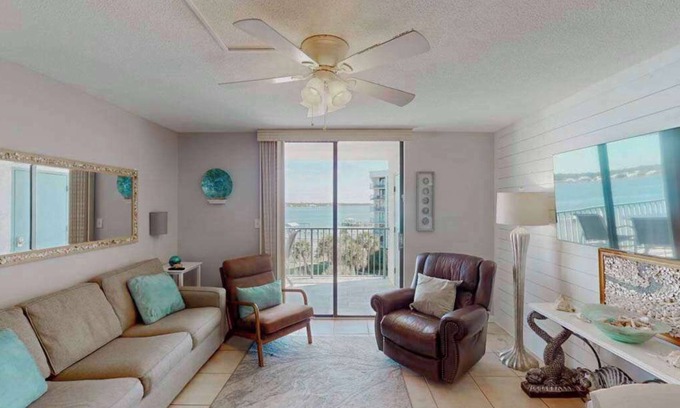Gulf Shores Apartment | Incredible Beach Views|Pool|Boat Marina|Sleeps 6!