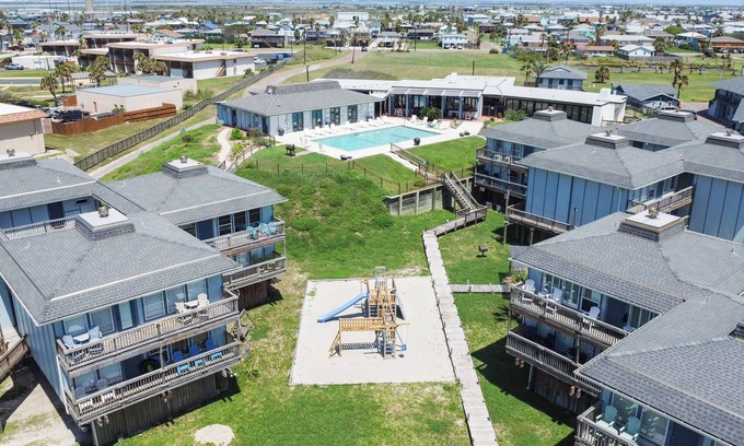 Port Aransas Condo | Incredible Gulf Views Heated Pool Boardwalk to the beach