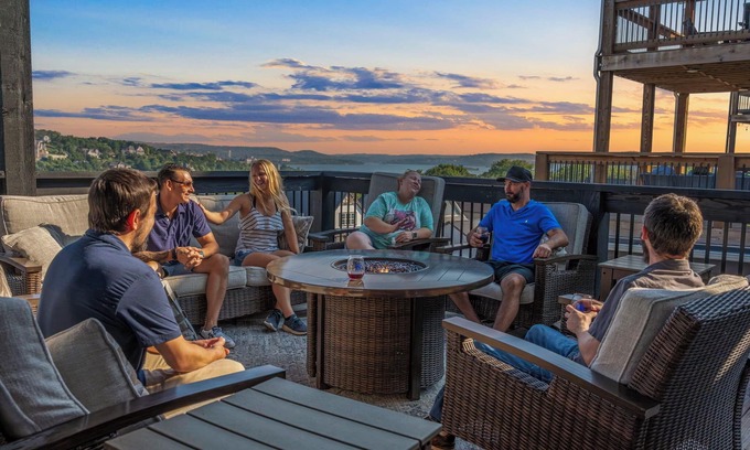 Ponce De Leon House | Incredible Lake View-Private Indoor Pool-Golf Cart-Free Attraction Tickets-Game Room!