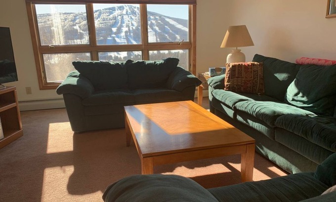 West Dover House | Incredible Mount Snow Trail Views; Free Shuttle; Timber Creek Amenity Center