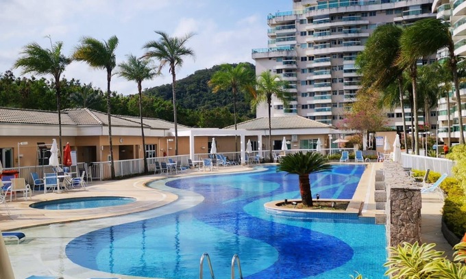 Recreio dos Bandeirantes Resort | Incredible Penthouse With Pool at Sunday Resort R1001
