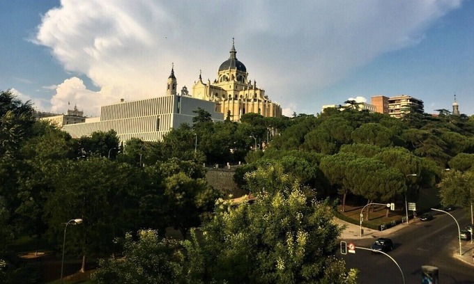 Imperial Apartment | Incredible views. Parking option
