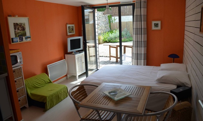 Pleneuf-Val-Andre Apartment | Independent Studio on private land - 300 m Port of Dahouet