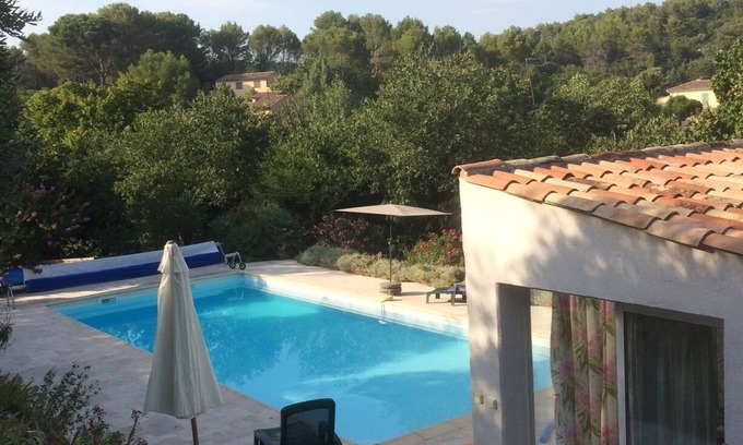 Flayosc Apartment | Independent studio in villa large plot ideal for your pet