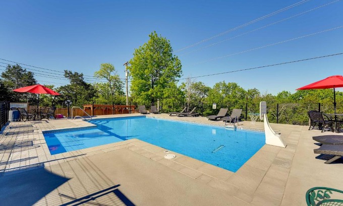 Indian Point House | Indian Point Branson Vacation Rental with Lake View!
