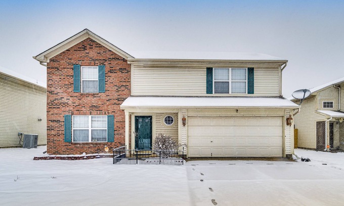 Pike House | Indianapolis Home w/Private Yard ~ 8 Mi to Dtwn!