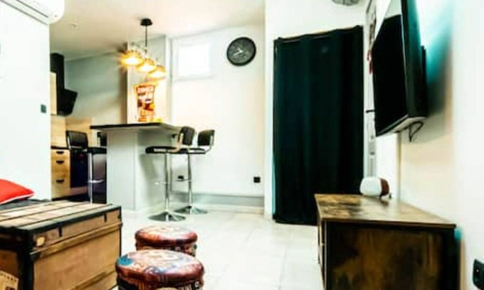 Beziers City Centre Apartment | INDUSTRIAL#CENTER#STATION#WIFI@SLEEPNTRIPBEZIERS