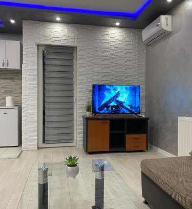 Central Serbia Apartment | Infinity Apartman Obrenovac, sa parkingom privatnim
