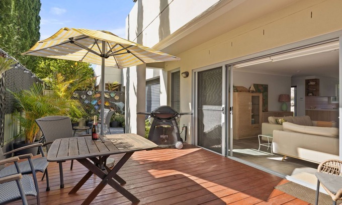 Huskisson House | Inish by Experience Jervis Bay