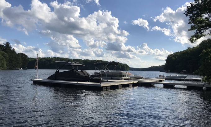 McHenry House | Inn 2 Deep | Dock + Lake Access, Hot Tub
