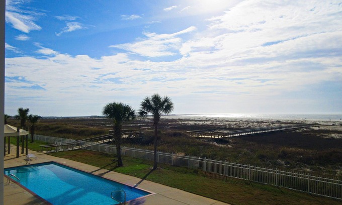 Dauphin Island Condo | Inn at Dauphin Island 212 Family Friendly Sleeps 8 with Great Views!
