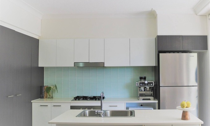 Albion Apartment | Inner city Modern stylish 1 BR apartment - Pool-gym, private outdoor terrace