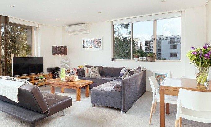 Waterloo Apartment | Inner City Palace + Gym, Indoor Pool's, Jacuzzi, 2 Sauna's