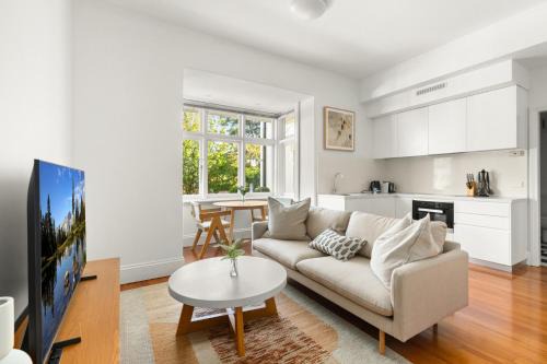 Lewisham Apartment | Inner-West Studio in a Perfect Location