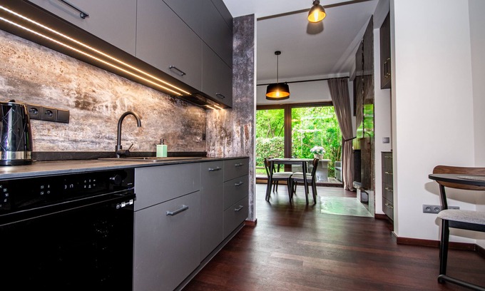 Kleparz Apartment | InPoint Old Town- Apartment with garden