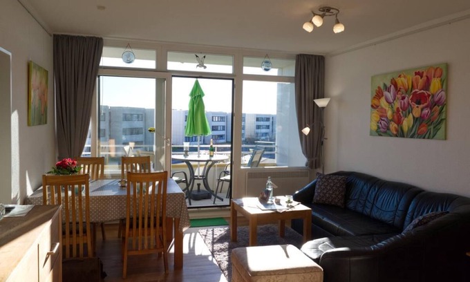 Fehmarn Apartment | Inselblume 74 - vacation home with balcony at the marina