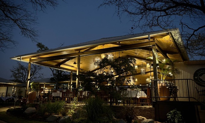 Victoria Falls Hotel | Insika Lodge