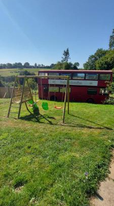 Saint-Philbert-sur-Risle Bed & Breakfast | insolite bus anglais le Buckinghambus