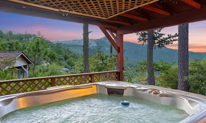 Pine Cove House | Inspiring home with "Sunset Perch" Views & Spa