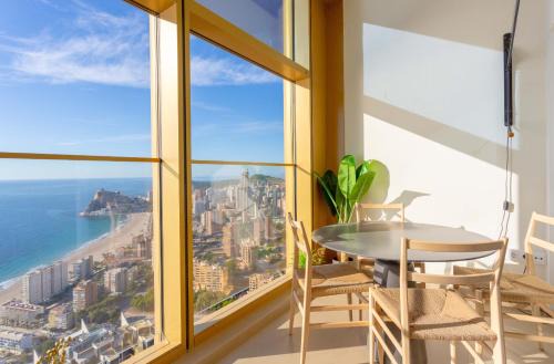 Cala Apartment | Intempo by Holuxe - 352 - 35th floor