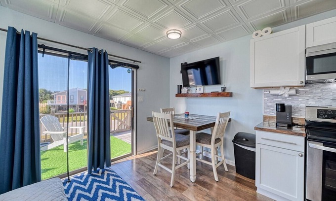 Sneads Ferry House | Intercoastal Views- Dog Friendly with added pet fee -Walk to Beach