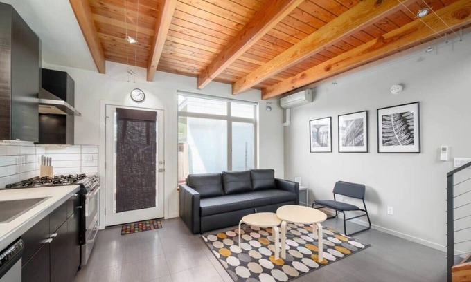 Belmont House | #InvestREPM Buckman Open Loft-Style Townhome