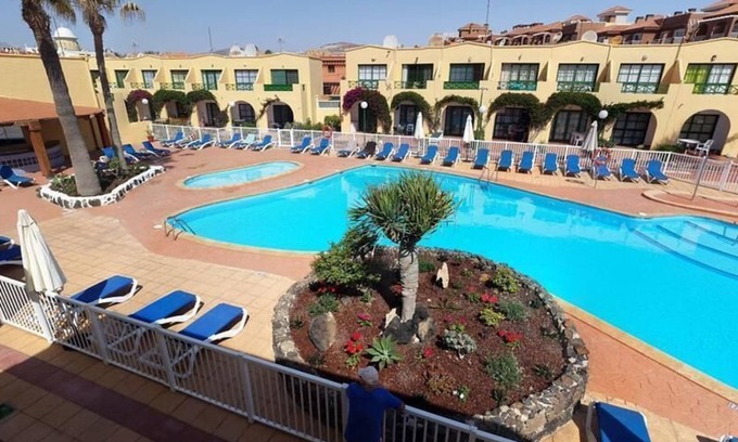 Caleta de Fuste Apartment | Inviting 1-Bed Apartment on Castillo Mar