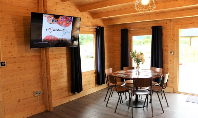 Ashton Under Hill House | Inviting 3-Bedroom Lodge in Ashton Under Hill