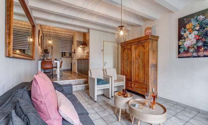 Ubachsberg House | Inviting Holiday Home in Voerendaal with Garden