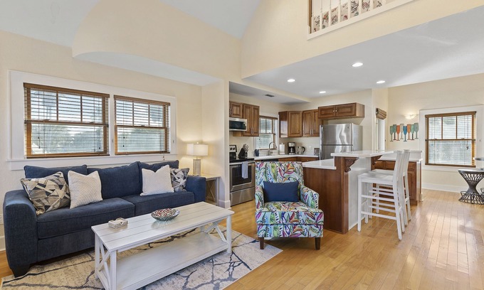 New Smyrna Beach Condo | Inviting Lofted Cottage Near Flagler Ave