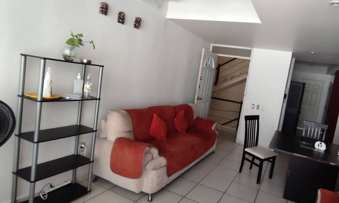 Costa Azul Apartment | IOW4© COMPARTIR VIAJES EN ZONAS DE LUJO EN COLIVING SOLO PARA VIAJEROS ATREVIDOS