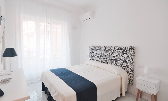 Minori Apartment | IRIS - Master Bedroom indipendent access